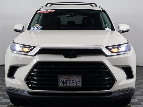 Used 2024 Toyota Grand Highlander FWD image 2