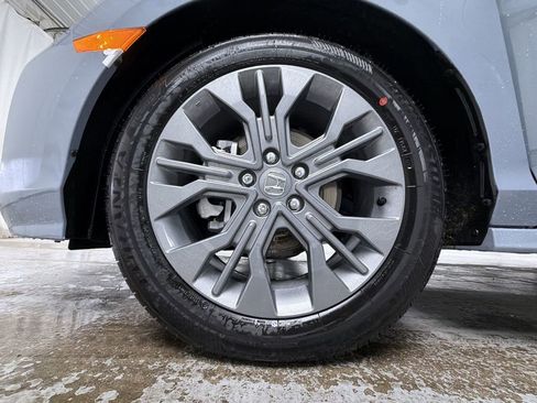 New 2026 Honda Odyssey Touring image 14