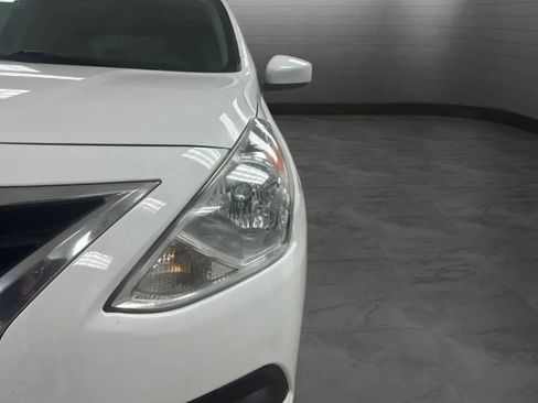 Used 2017 Nissan Versa SV FWD image 13