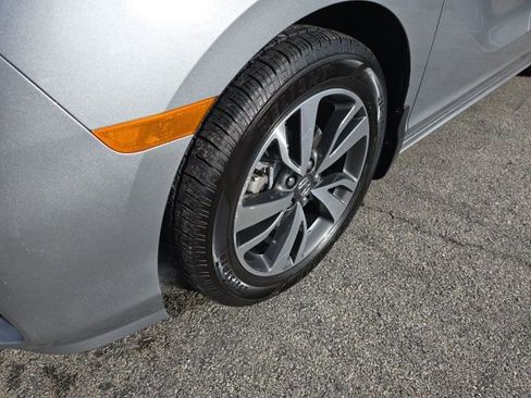 Used 2024 Honda Odyssey Touring image 9