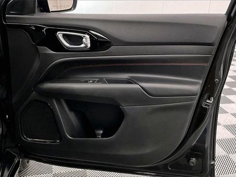 Used 2022 Jeep Compass Trailhawk image 18