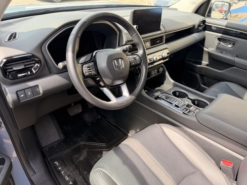 Used 2023 Honda Pilot Touring image 13