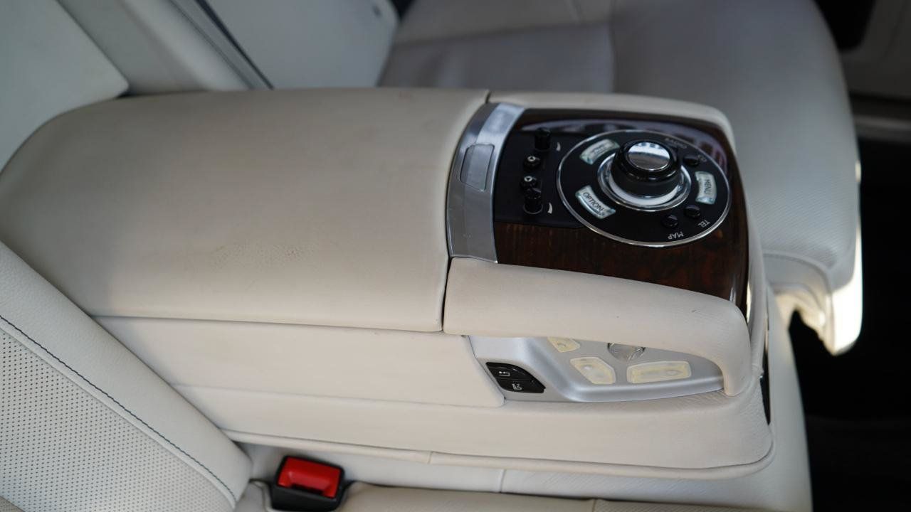 Used 2011 Rolls-Royce Ghost RWD image 51