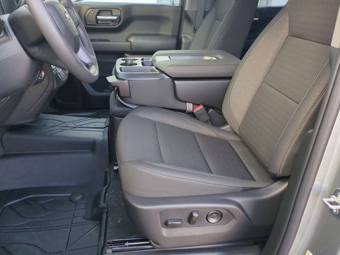 Used 2026 Chevrolet Silverado 1500 Custom image 18