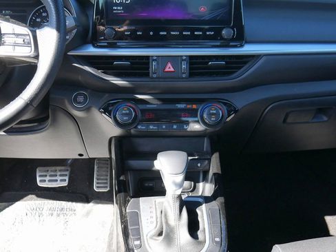 Used 2024 Kia Forte GT-Line w/ GT-Line Premium Package image 28