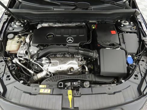 Certified 2023 Mercedes-Benz GLB 250 image 29