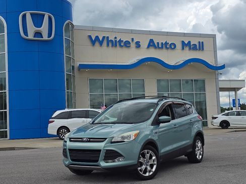 Used 2013 Ford Escape SE FWD image 2