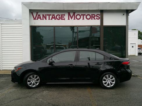 Used 2020 Toyota Corolla LE FWD image 8