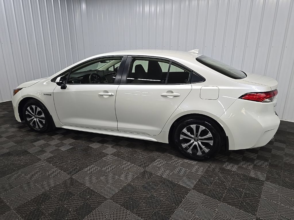 Used 2020 Toyota Corolla LE FWD image 4