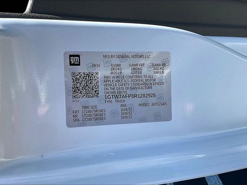 Used 2024 GMC Savana 2500 w/ Driver Convenience Package RWD image 16