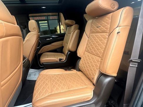 Used 2023 Cadillac Escalade Sport w/ Touring Package image 12