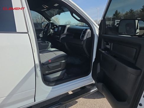 Used 2022 RAM 2500 Tradesman w/ Chrome Appearance Group image 24