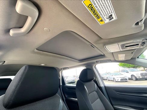 Used 2025 Honda CR-V EX image 12