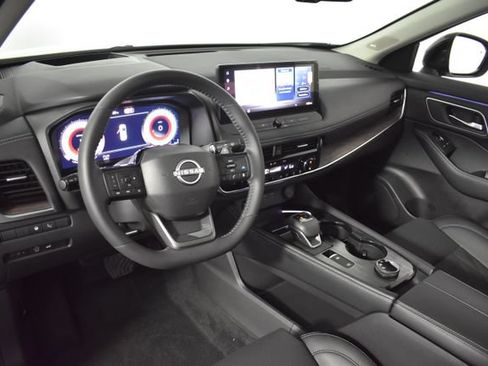 Certified 2026 Nissan Rogue Platinum w/ Platinum Premium Package AWD/4WD image 13
