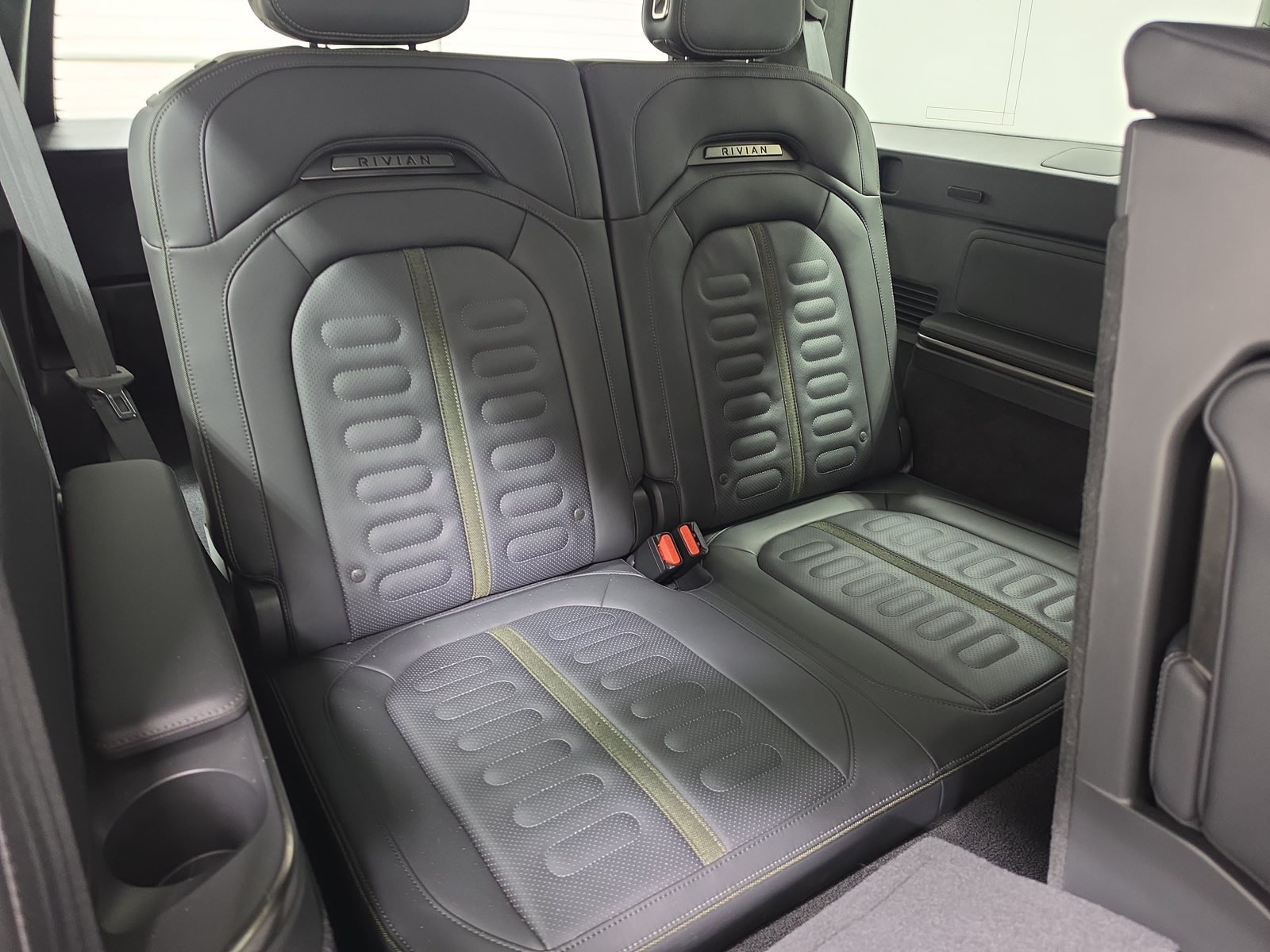 Used 2023 Rivian R1S Adventure Quad AWD/4WD image 25