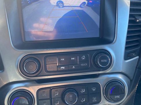 Used 2018 Chevrolet Suburban LT image 28