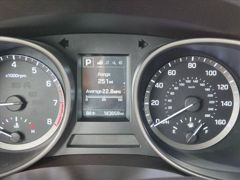 Used 2017 Hyundai Santa Fe Sport FWD image 10