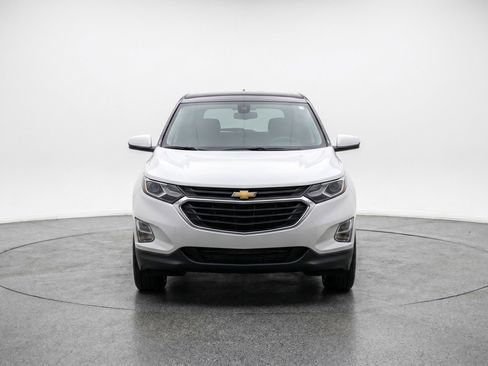 Used 2025 Chevrolet Equinox LT FWD image 2