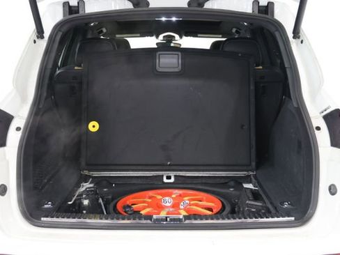 Used 2016 Porsche Cayenne AWD/4WD image 16