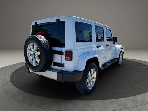 Used 2013 Jeep Wrangler Unlimited Sahara w/ Connectivity Group AWD/4WD image 5