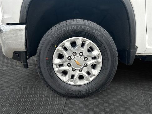 Used 2022 Chevrolet Silverado 2500 LT w/ Fleet Comfort Package image 14