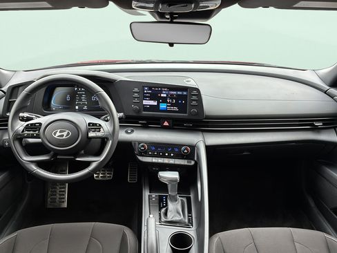 Certified 2025 Hyundai Elantra Sport FWD image 16