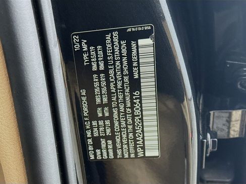 Used 2023 Porsche Macan image 39