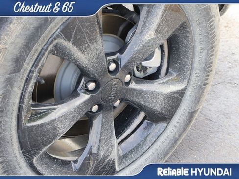 Used 2023 Jeep Cherokee Altitude Lux w/ Lux Elite Package AWD/4WD image 23