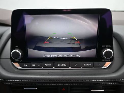 Used 2023 Nissan Rogue S AWD/4WD image 17