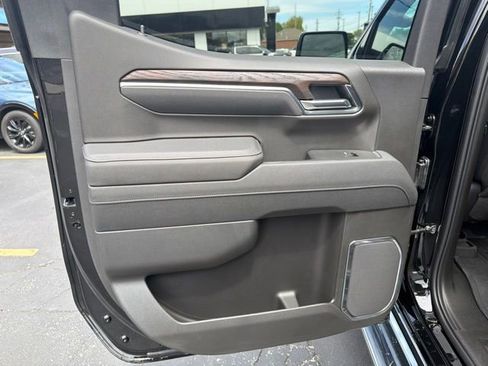 Used 2026 GMC Sierra 1500 SLT w/ SLT Premium Plus Package AWD/4WD image 13