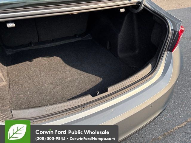 Used 2024 Chevrolet Malibu LT FWD image 30