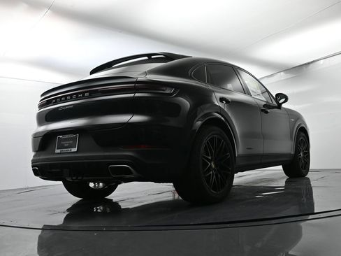 Certified 2026 Porsche Cayenne E-Hybrid Coupe AWD/4WD image 51