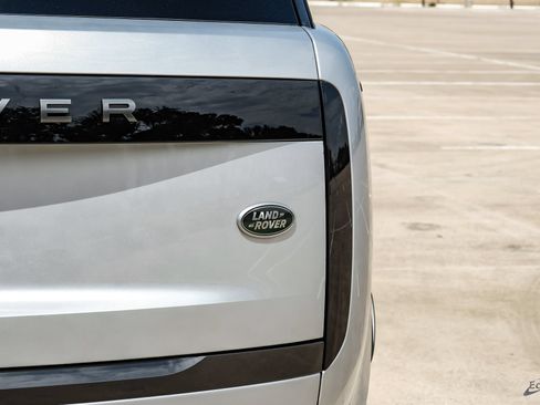 Used 2023 Land Rover Range Rover SE AWD/4WD image 15