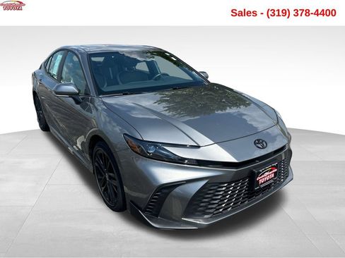 Used 2026 Toyota Camry SE w/ Multimedia Upgrade Package FWD image 9