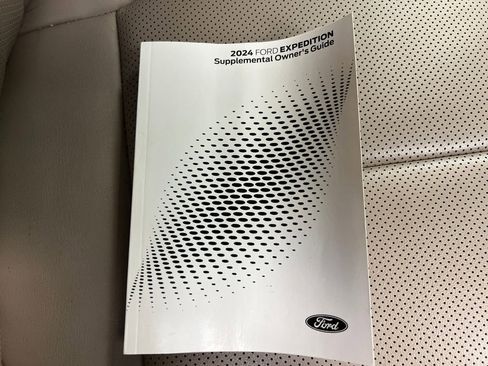 Used 2024 Ford Expedition Max XLT image 31