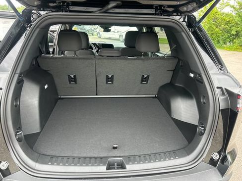 New 2026 Chevrolet Equinox LT w/ Safety and Technology Package AWD/4WD image 19