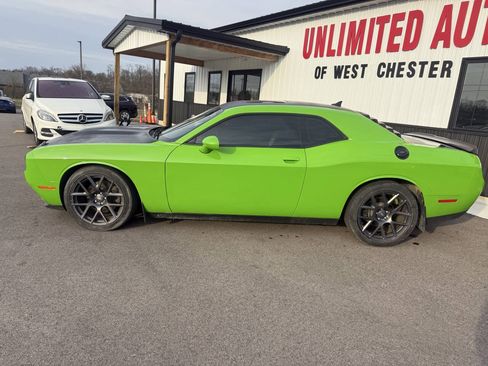 Used 2017 Dodge Challenger R/T w/ Quick Order Package 28P T/A RWD image 12