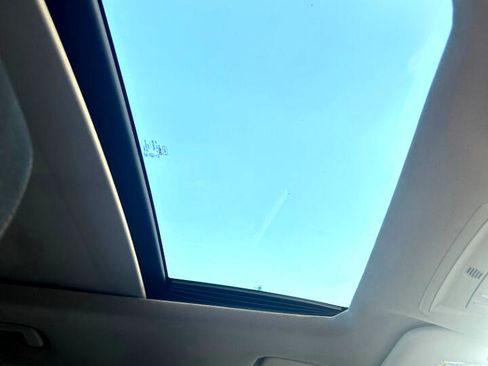 Used 2018 Ford Escape SE image 39