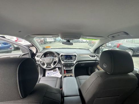 Used 2023 GMC Acadia SLE w/ Driver Convenience Package FWD image 19