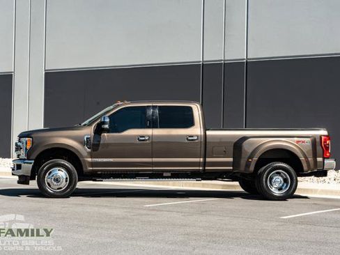 Used 2017 Ford F350 Lariat w/ Lariat Ultimate Package image 4