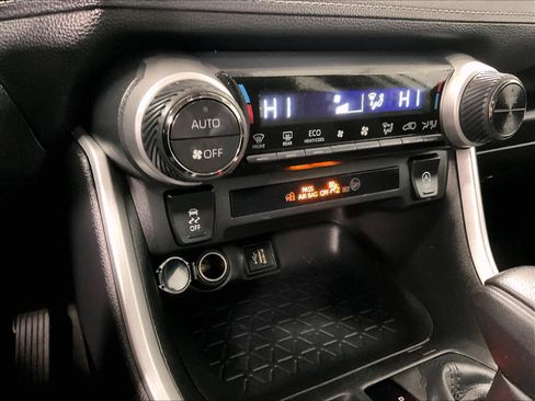 Certified 2024 Toyota RAV4 XLE image 25