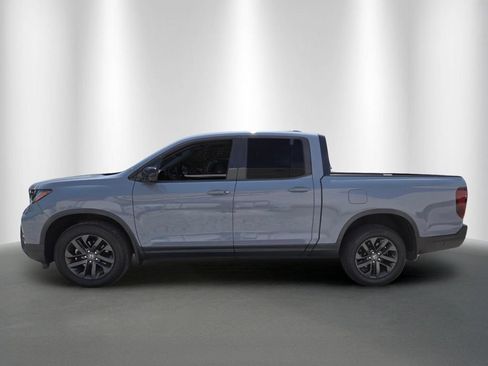 Used 2023 Honda Ridgeline Sport image 5