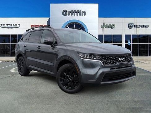 Used 2022 Kia Sorento S AWD/4WD image 1