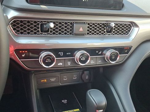 Certified 2026 Acura Integra Base image 16