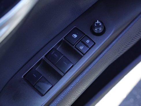 Used 2024 Toyota Camry SE FWD image 9