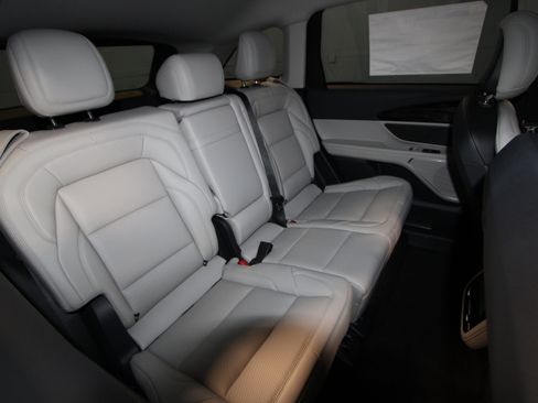 New 2026 Lincoln Nautilus Premier w/ Jet Appearance Package image 25