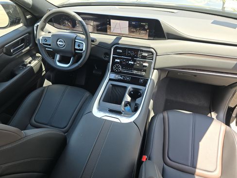 New 2025 Nissan Armada SL w/ Captain's Chari Seat Package image 29