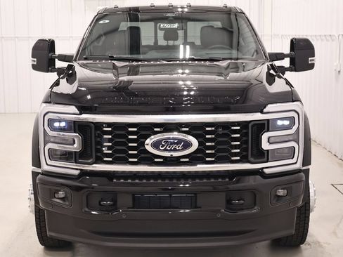 New 2026 Ford F450 Platinum w/ FX4 Off-Road Package AWD/4WD image 4