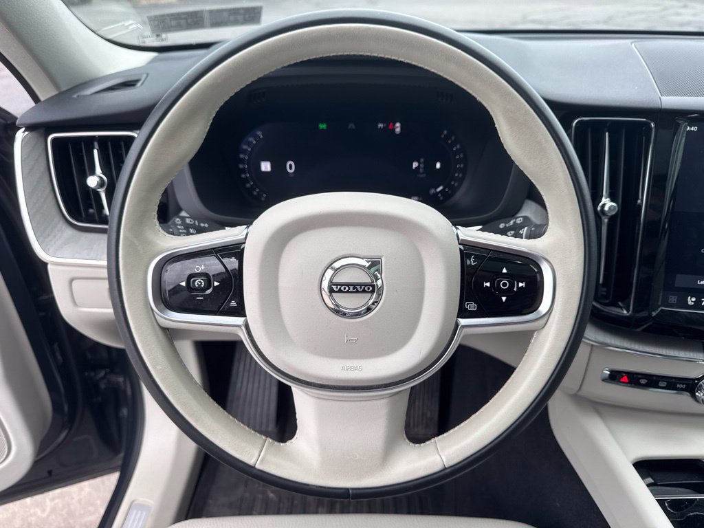 Used 2025 Volvo XC60 B5 Plus w/ Protection Package Premier AWD/4WD image 14
