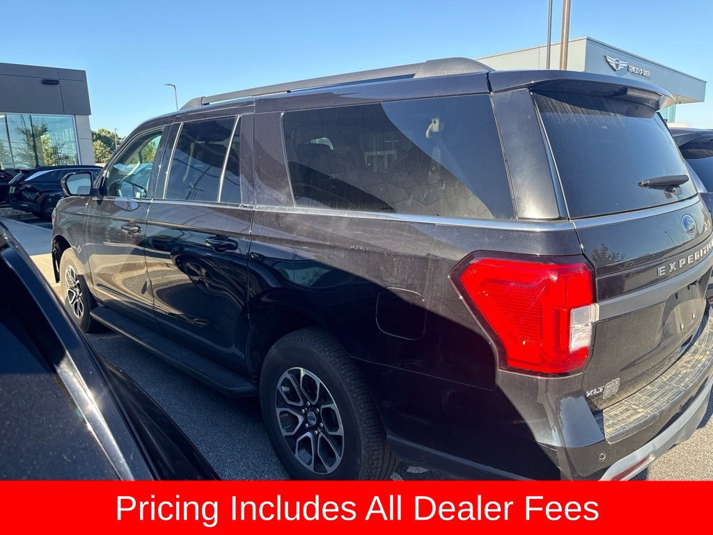 Used 2024 Ford Expedition Max XLT AWD/4WD image 3